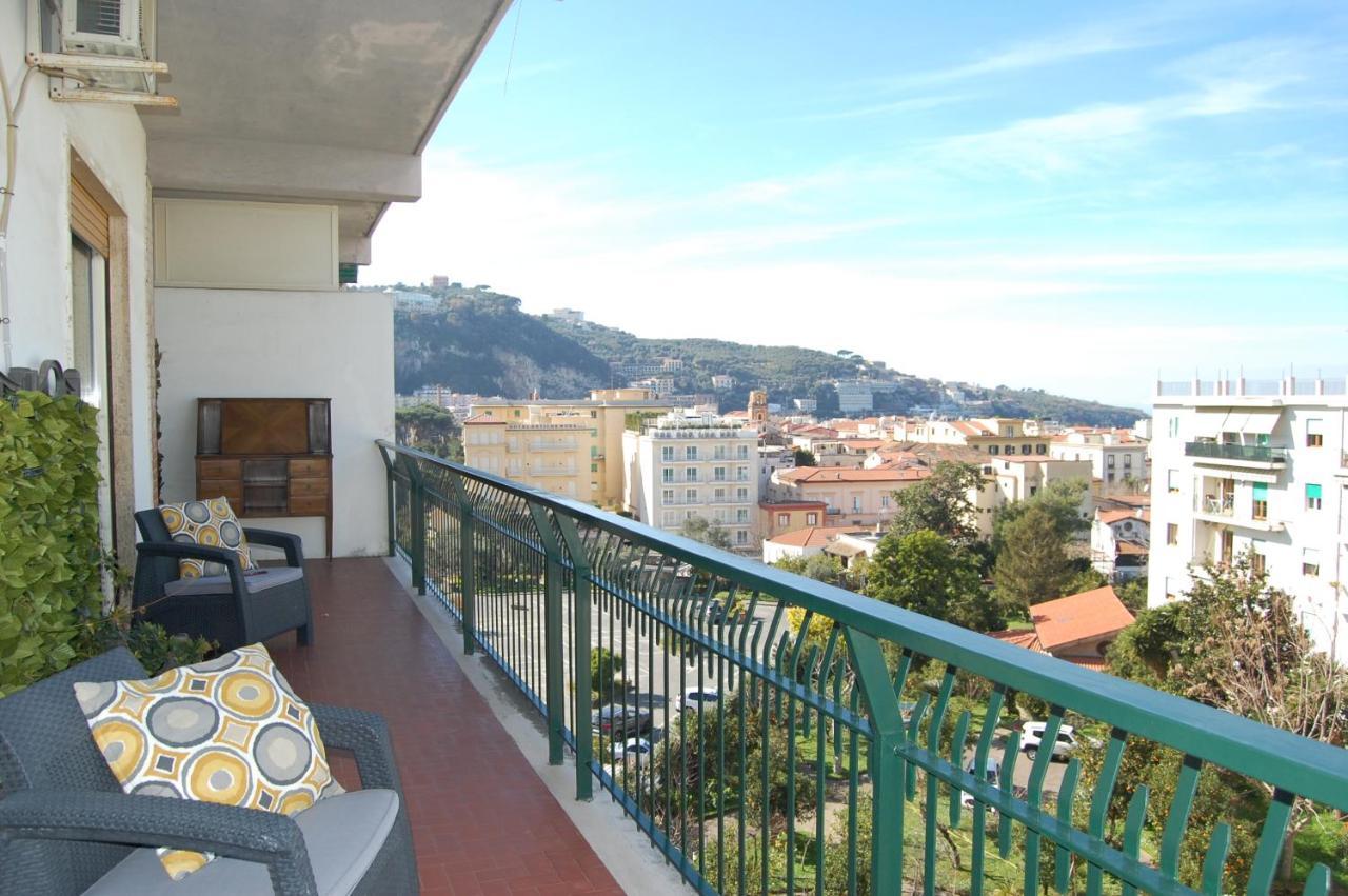 La Reginella Apartment Сорренто Экстерьер фото